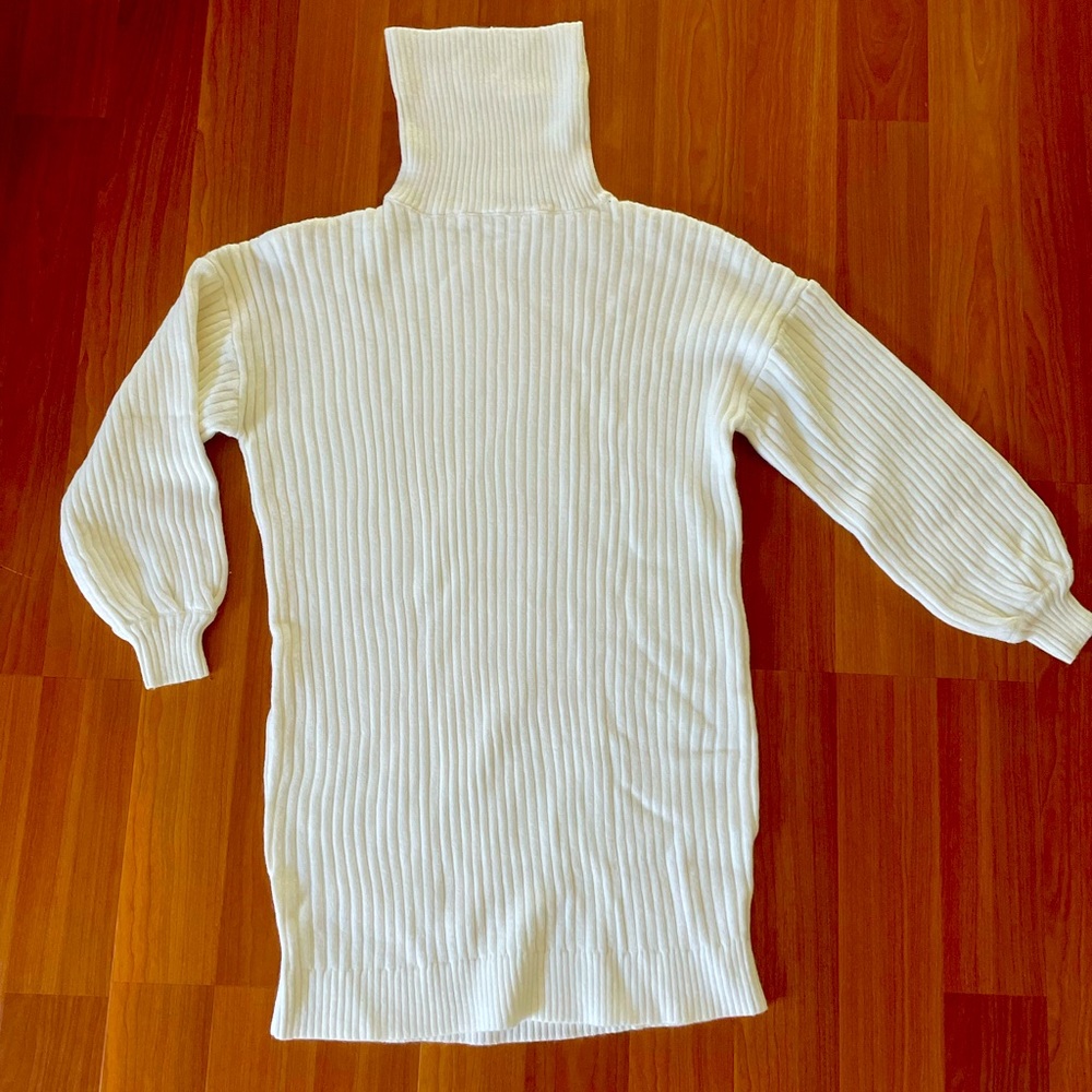 NWT Turtleneck Sweater Dress NEVER WORN Size M